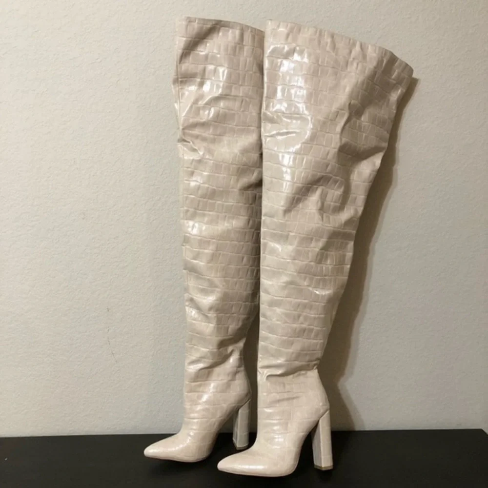 PrettyLittleThing Boots Cream Pu Croc Thigh High Point Block Heels Trendy Sexy